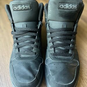 Adidas Black Sneakers Classic Mid-Top Style